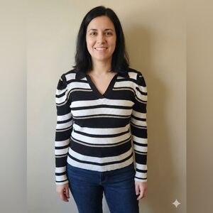 No Boundaries Striped Ribbed Knit Sweater | Size Large | V-Neck Puff Sleeve